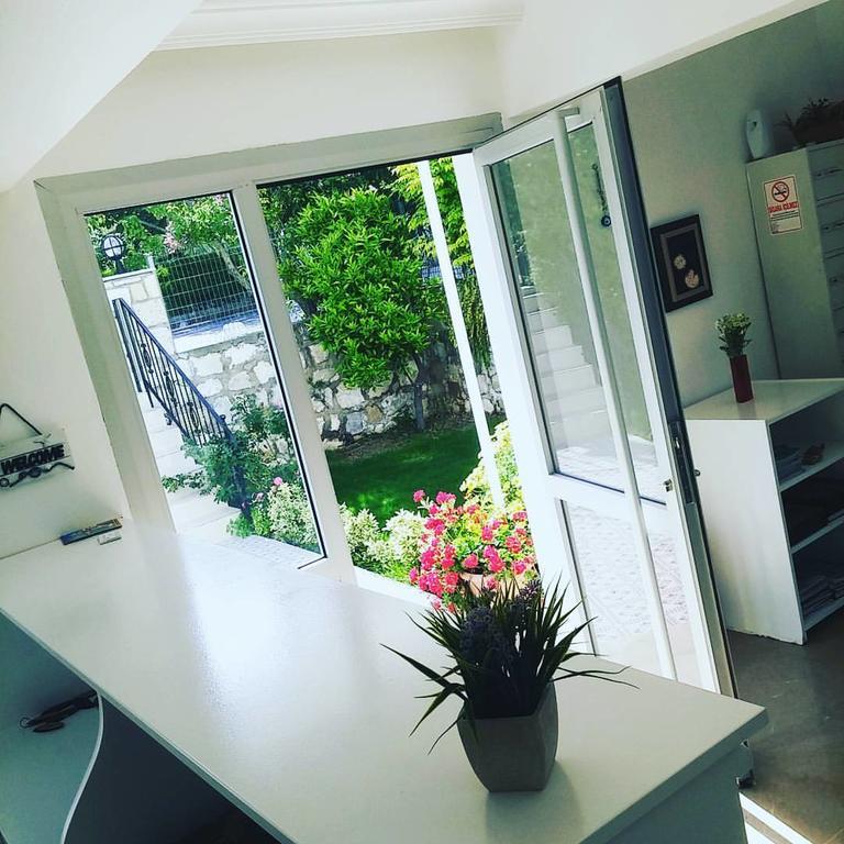 Parla Apart Hotel Çeşme Buitenkant foto
